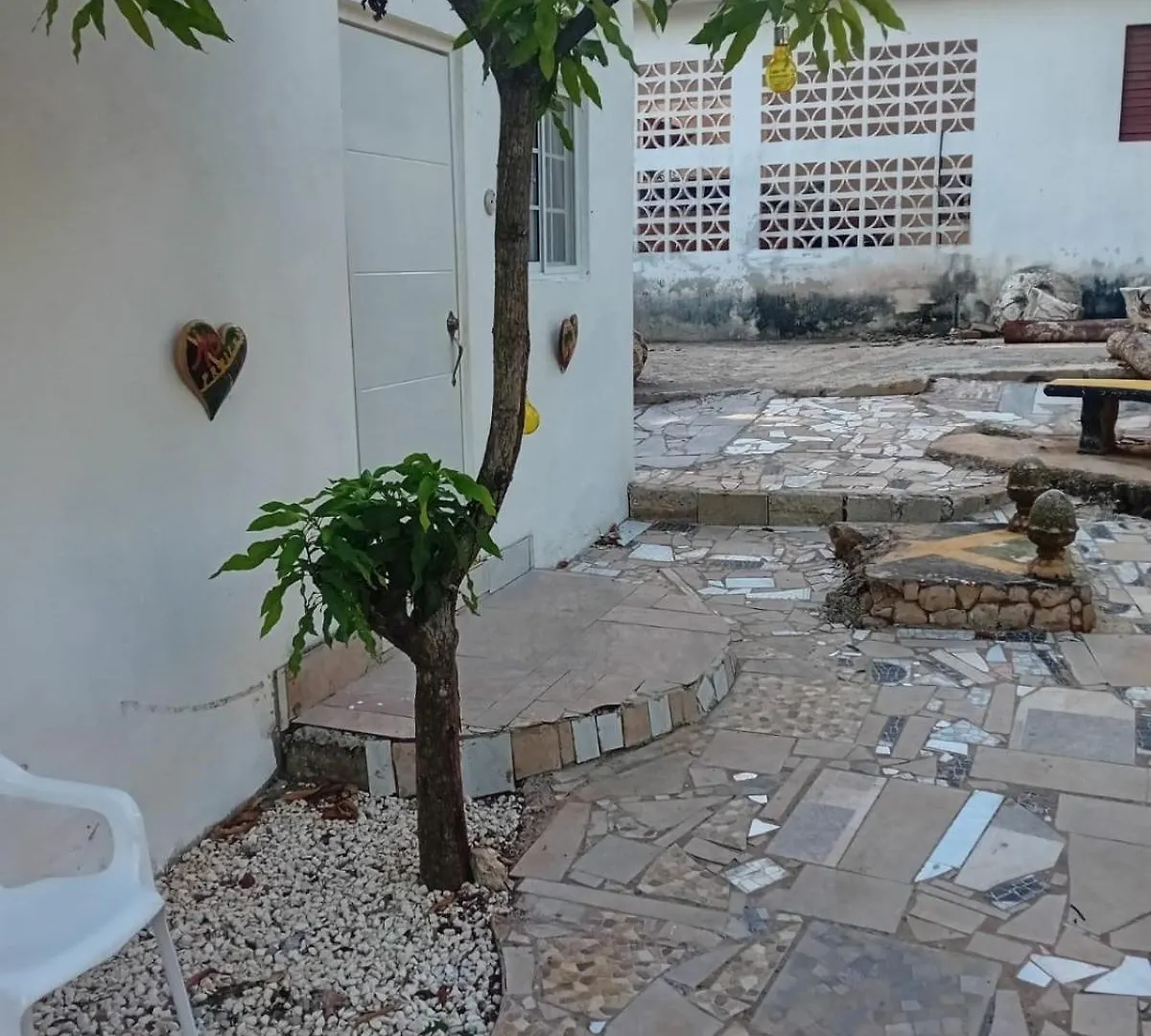 Inez Roots Hostel Montego Bay 0*,